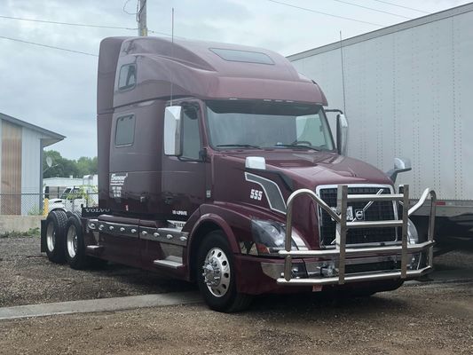 Φαρμακείο Dongsui Tough Νέο στυλ αρχική τιμή Semi Truck Bumper Deer Guard για φορτηγό Cascadia Volvo International Prostar Kenworth Peterbilt Mack Pinnacle