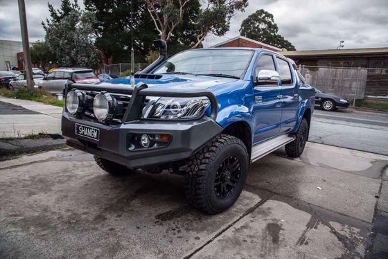 Οι επί παραγγελία Bull φραγμοί χάλυβα 4X4 για τη Toyota Hilux παίρνουν Revo