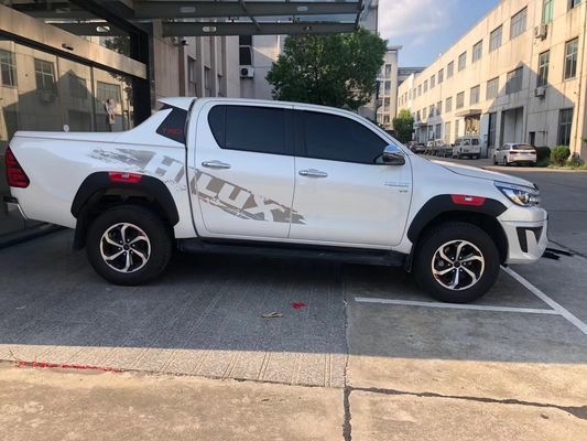 Φλόγες κιγκλιδωμάτων φορτηγών για τη Toyota Hilux Revo 2016-2019 και 2021